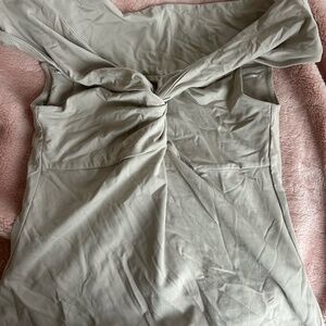 House of Harlow Twist Front Off-Shoulder Top Size M – NWOT